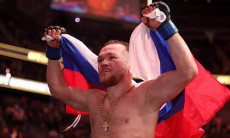 Петр Ян принял решение по флагу России перед боем на UFC 333