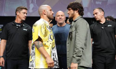 Прямая трансляция турнира UFC 333 с главным боем Волкановски — Евлоев