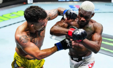 Бразилец победил в UFC после поражения нокаутом