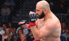 Нокаутом завершился бой россиянина на турнире UFC 333. Видео