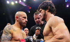 Тренер Махачева объяснил досрочную победу Волкановски над Евлоевым в UFC