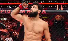 UFC определился с планами на титульный бой Царукяна