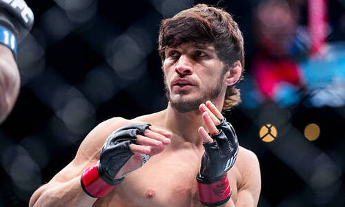 «Как он еще в UFC?». Джонсон и Адесанья раскритиковали Евлоева
