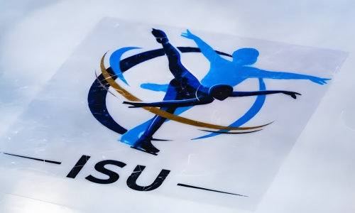 ISU официально отказал двукратному призеру Олимпийских игр из России
