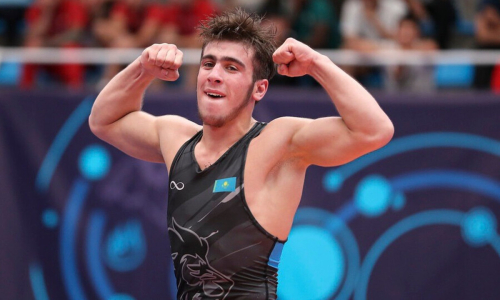 Два казахстанца вышли в четвертьфинал чемпионата мира по борьбе