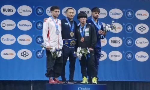 Казахстан завоевал третье «золото» на молодежном ЧМ-2026 по борьбе