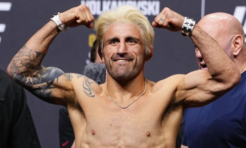 Волкановски и Евлоев сделали вес перед главным боем за титул на UFC 333. Видео