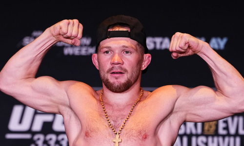 Олимпийский чемпион по борьбе обратился к Петру Яну перед UFC 333