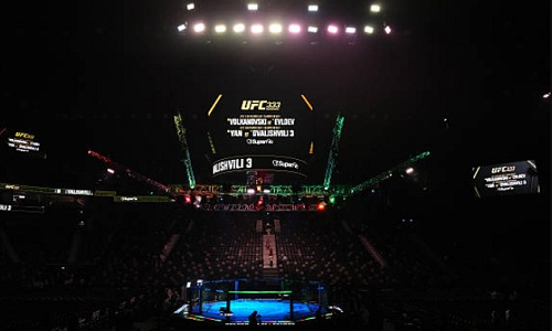 Судейским решением начался турнир UFC 333