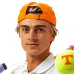 Адам Уолтон